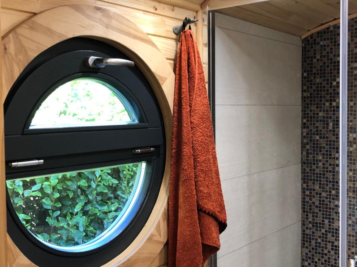 Roulotte Gites O Bien-Etre Massage Spa Sejour Bien-Etre En Hebergement Insolite Roulotte Karantez Ou En Gites Melon Ou Yock A 800 M Des Plages Maison D'Hote Drogou Porspoder Exterior foto